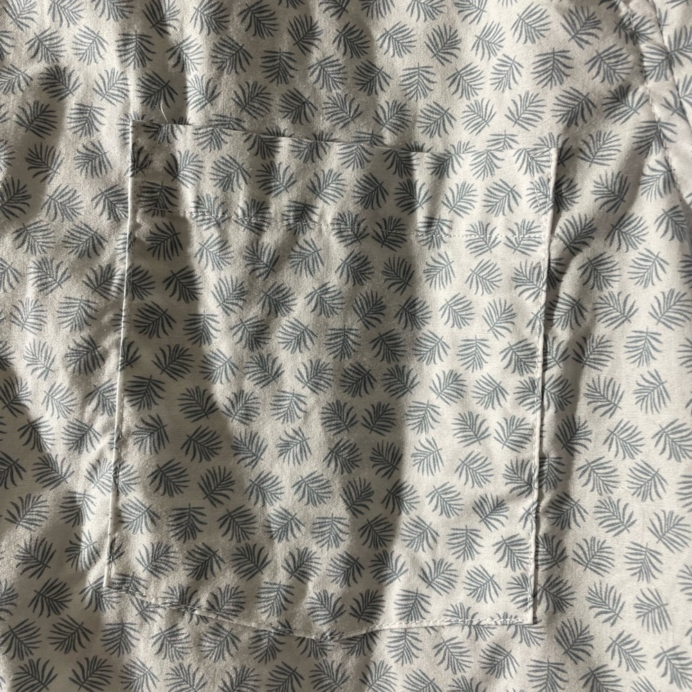 Mens button down - Picture 3 of 4